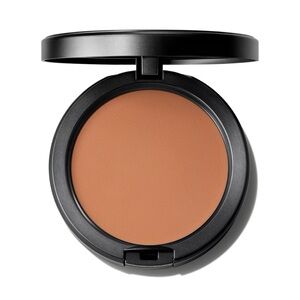 MAC Studio Fix Powder Plus Foundation NW43